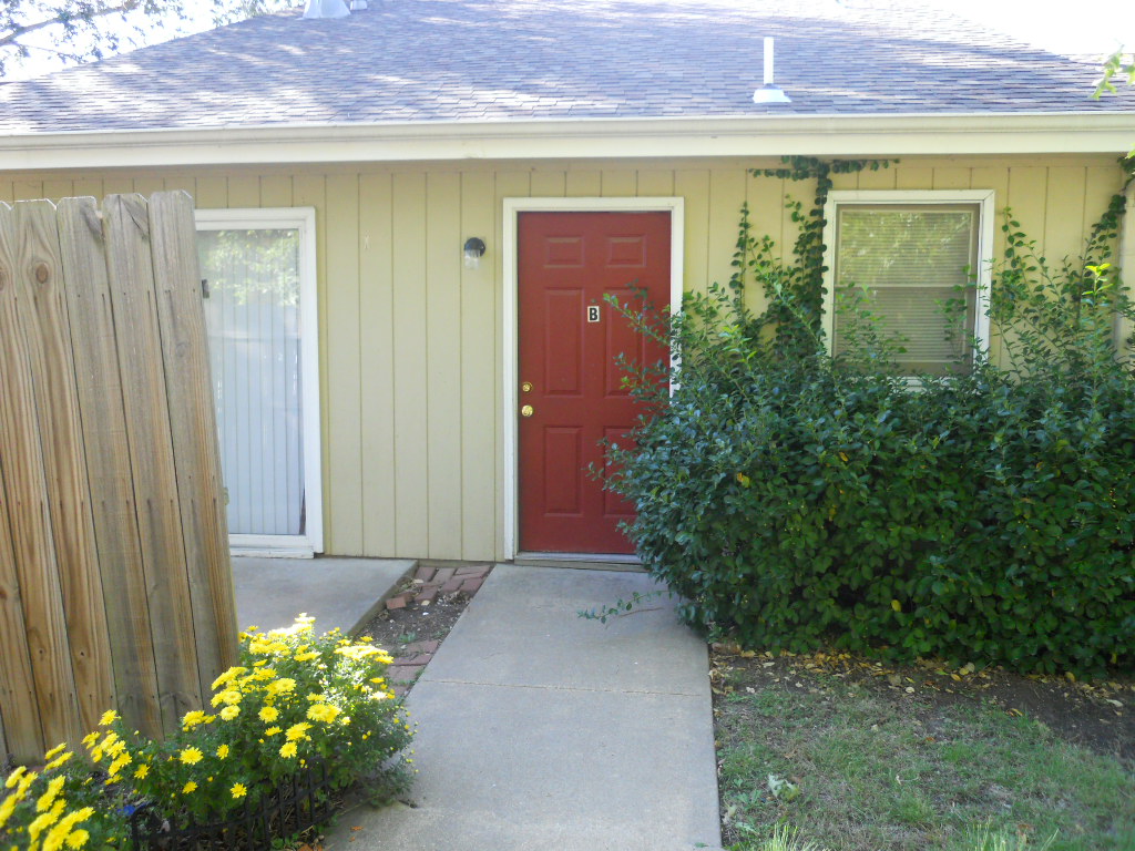 3608 Westridge Dr, #B